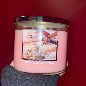 Goose Creek Pink Mousse Milkshake Candle